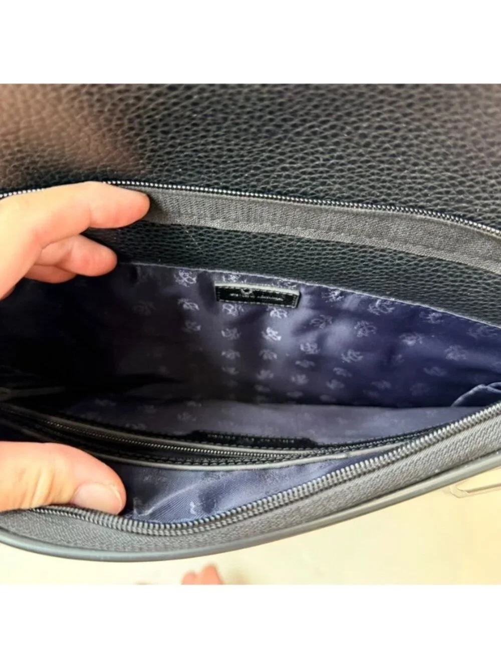 Brooks Brothers Rolling Weekend Carry-On Leather Suitcase Black